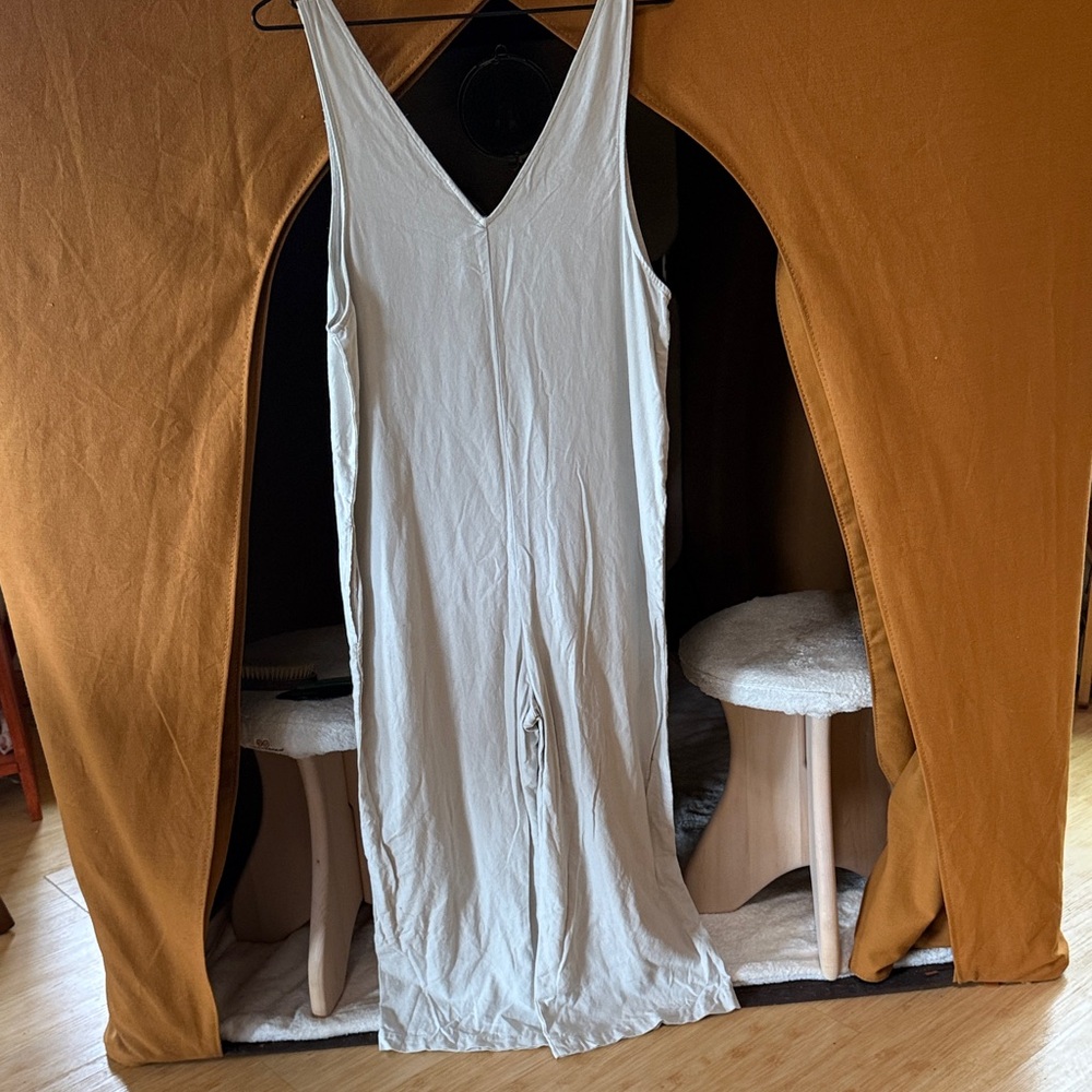 Universal Thread Light Gray Sleeveless Dress - image 3